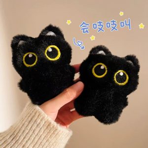 吱吱叫小玩偶批货小黑猫毛绒挂件钥匙扣包包挂饰餐饮店引流小礼品-义乌小商品供应商厂家联系方式汇总网站