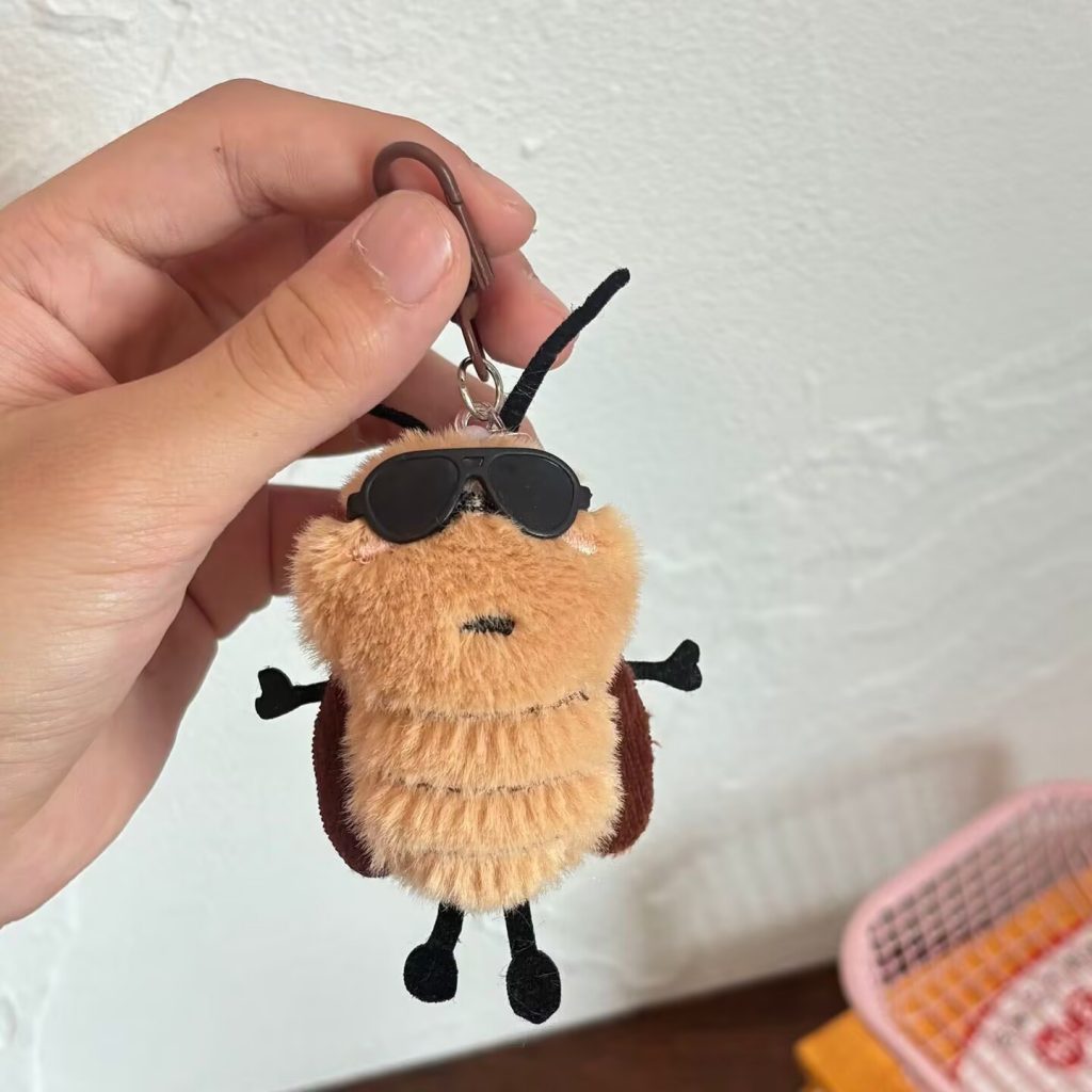 图片[14]-卡通毛绒可爱小蟑螂挂件学生情侣书包动物公仔闺蜜礼物钥匙扣配饰